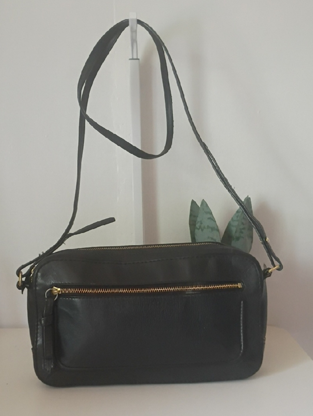 Vintage COACH Basic Bag 25401 Black Leather Clutch Crossbody USA Zipper 1994